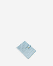 Load image into Gallery viewer, Quinn Passport - Ice Croc
